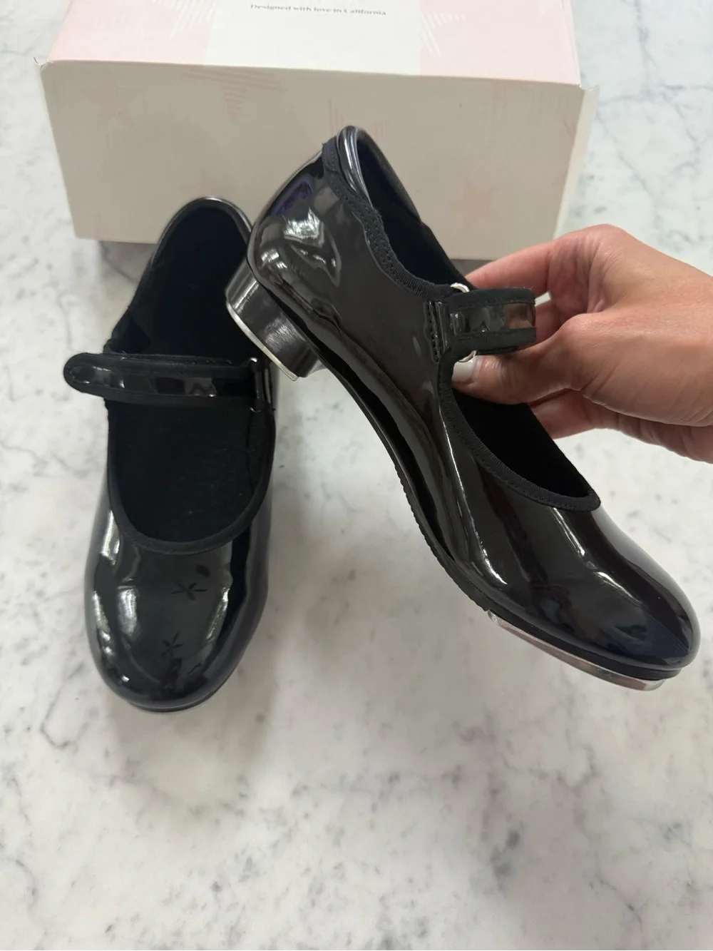 Linodes easy strap tap shoe